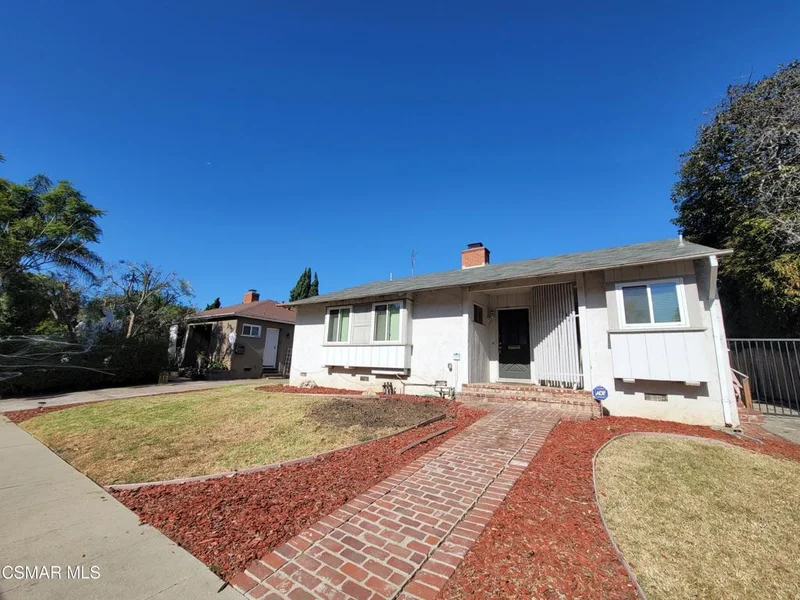11455 Woodbine, Los Angeles, CA 90066