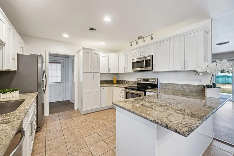 77130 Indiana, Palm Desert, CA 92211
