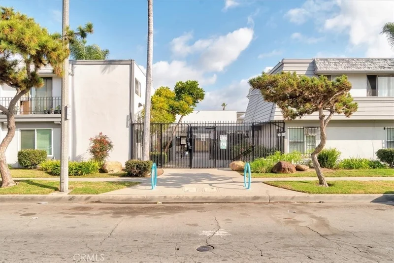 5530 Ackerfield #205, Long Beach, CA 90805