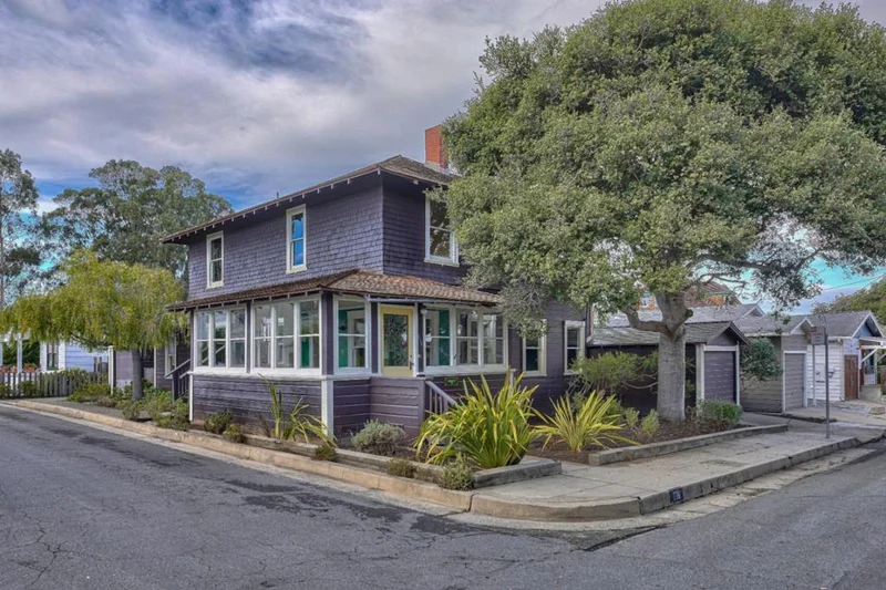 116 11th, Pacific Grove, CA 93950
