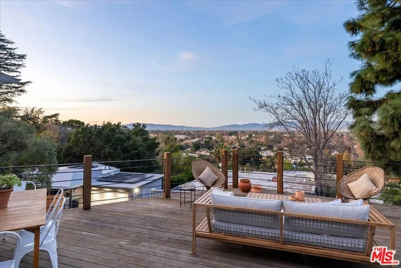 11570 Sunshine Terrace, Studio City, CA 91604