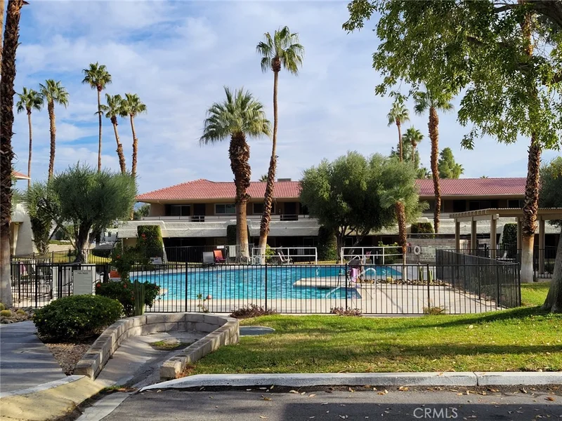 550 Villa #116, Palm Springs, CA 92262