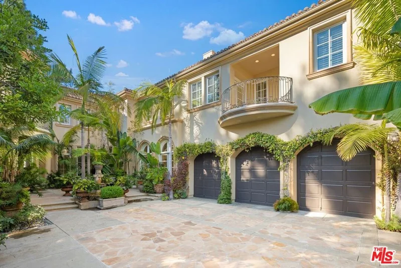 10295 Century Woods, Los Angeles, CA 90067