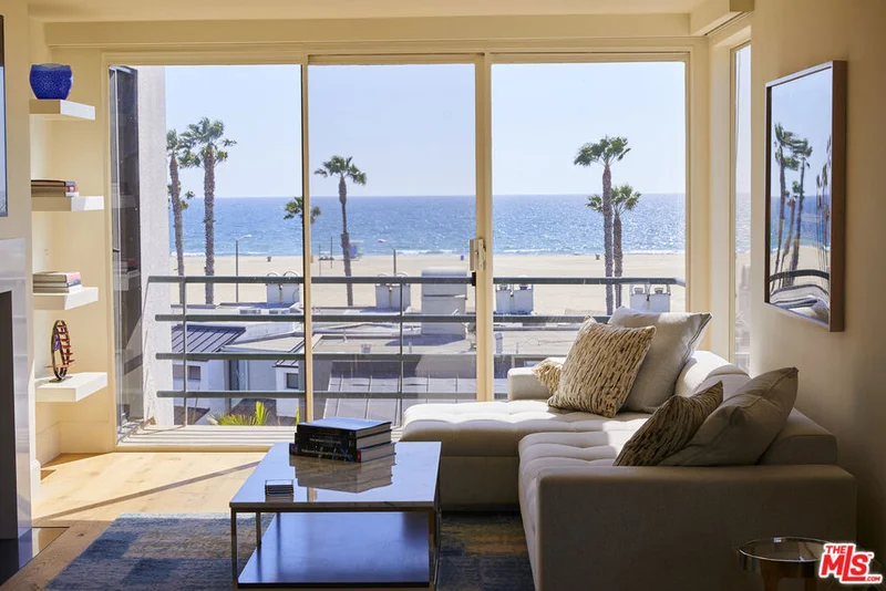 2960 Neilson #401, Santa Monica, CA 90405