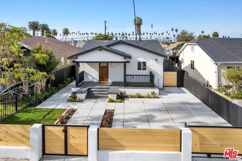 4525 S Van Ness Avenue, Los Angeles, CA 90062