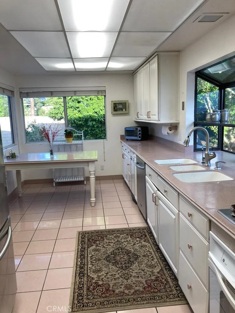 18802 Saginaw, Irvine, CA 92603