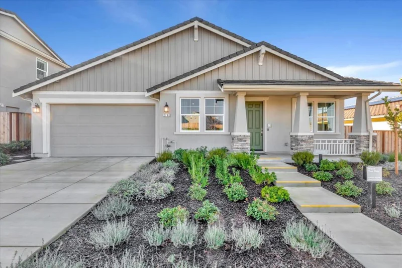 2740 Glenview, Hollister, CA 95023