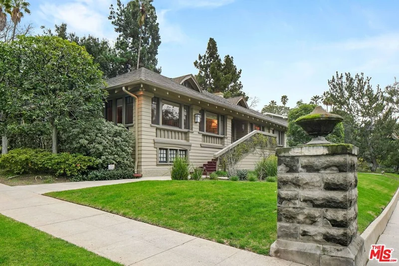 562 Bellefontaine, Pasadena, CA 91105