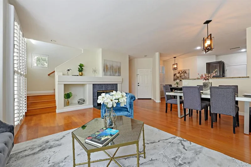 5536 Renaissance ##2, San Diego, CA 92122