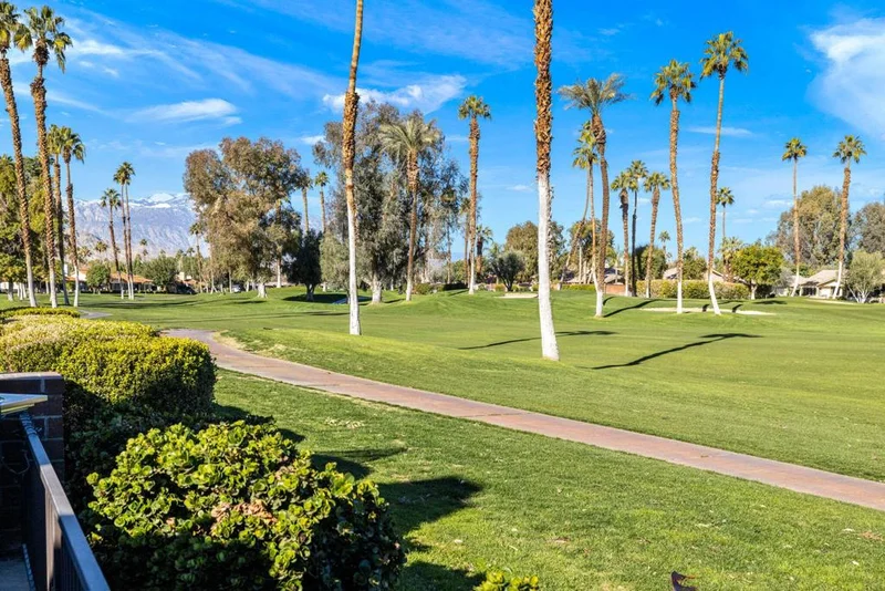 428 Sierra Madre, Palm Desert, CA 92260
