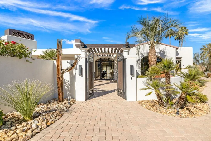 114 Heather, Palm Desert, CA 92260