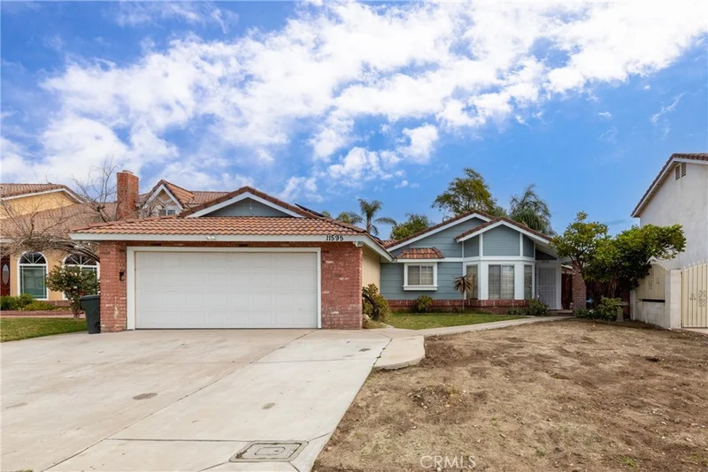11595 Oakwood, Fontana, CA 92337