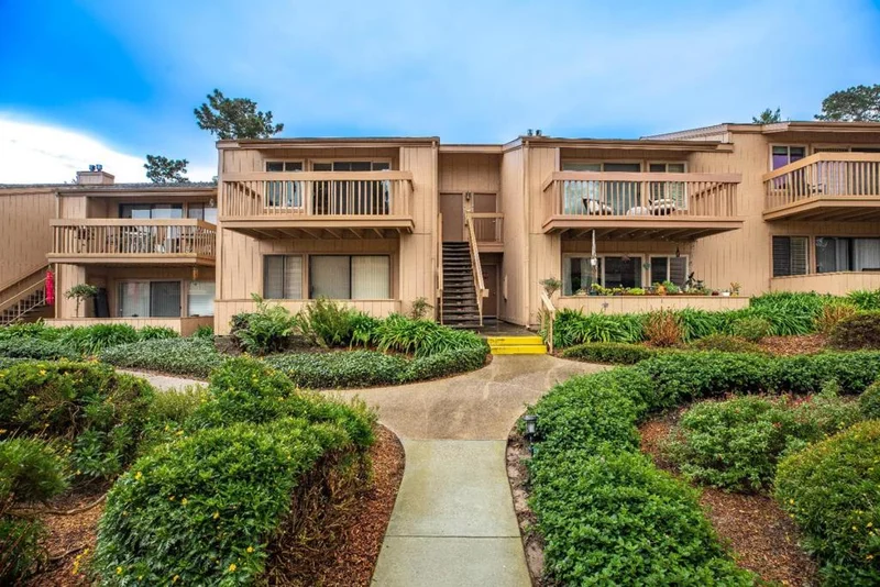 300 Glenwood Circle 258, Monterey, CA 93940