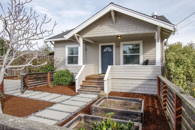 900 35th, Santa Cruz, CA 95062