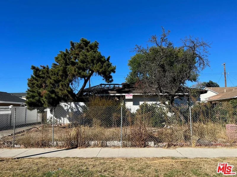 10407 Densmore, Granada Hills, CA 91344