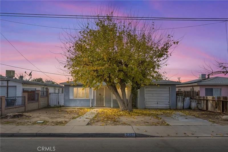 2307 Castro, Bakersfield, CA 93304