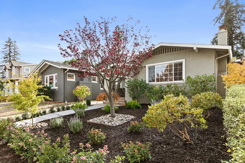 1037 Paloma, Burlingame, CA 94010
