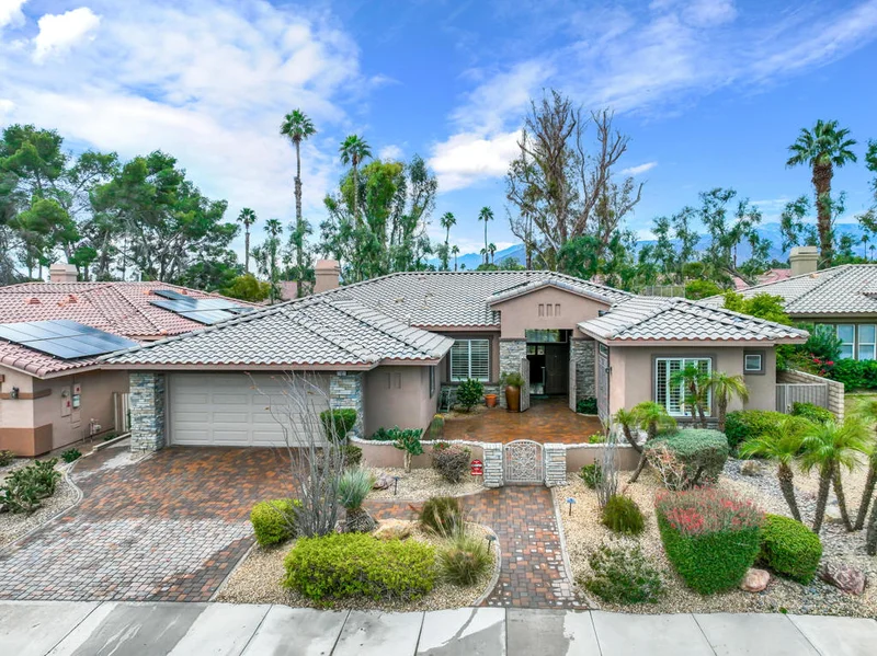 77627 Ashberry Ct., Palm Desert, CA 92211