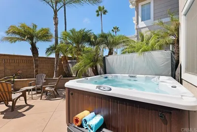 6963 Tradewinds Drive photo 2