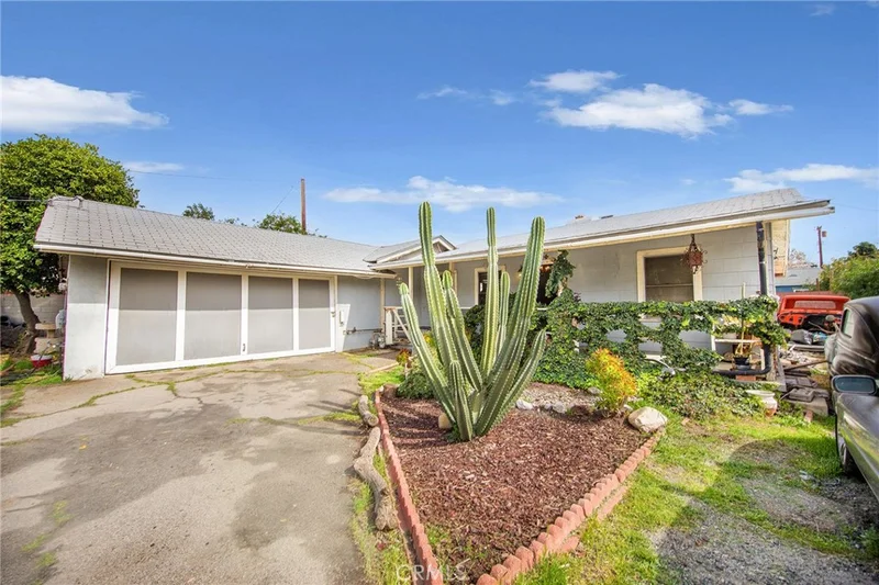 8760 Noble, North Hills, CA 91343