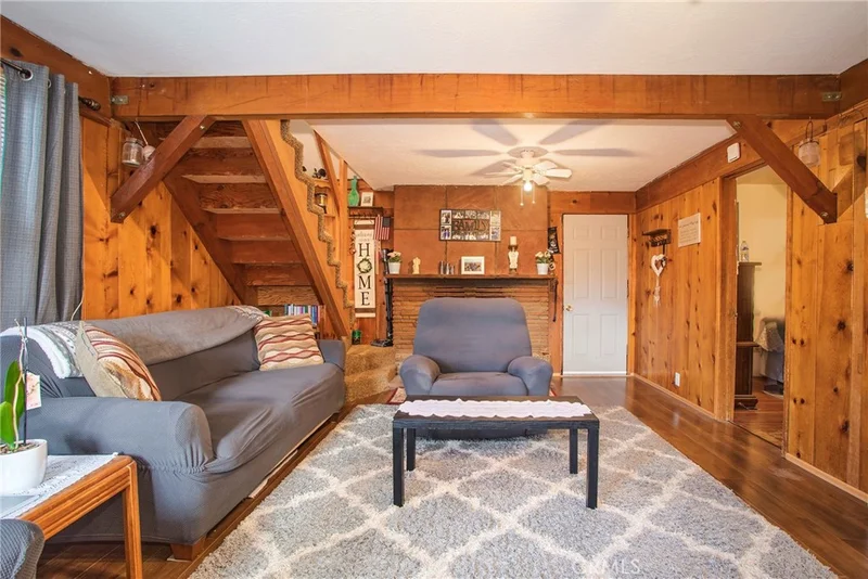 1037 Berne, Crestline, CA 92325
