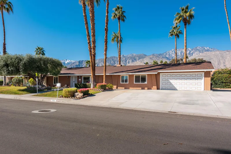 1253 San Mateo, Palm Springs, CA 92264
