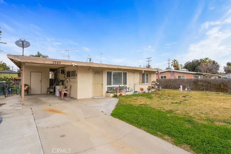 5525 Walter Street, Riverside, CA 92504