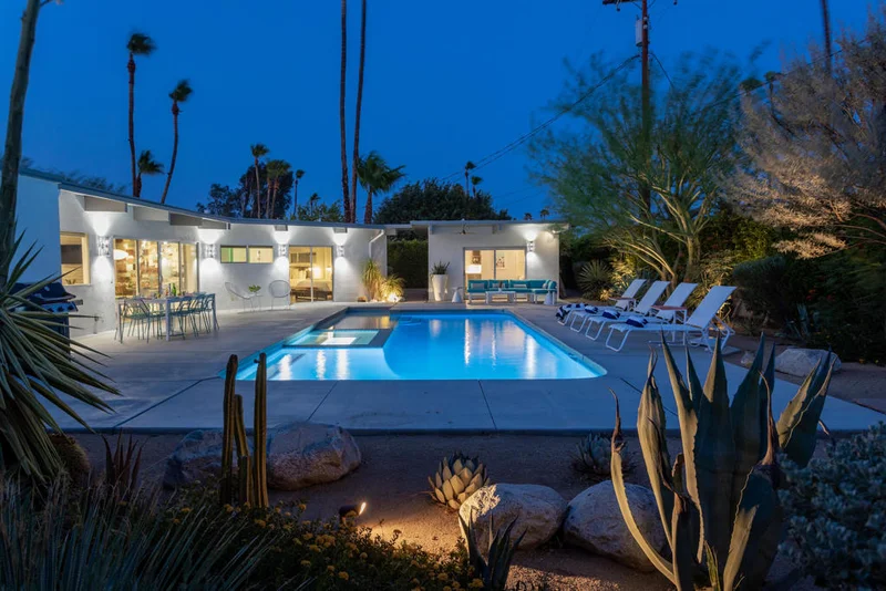 1155 Paseo El Mirador, Palm Springs, CA 92262