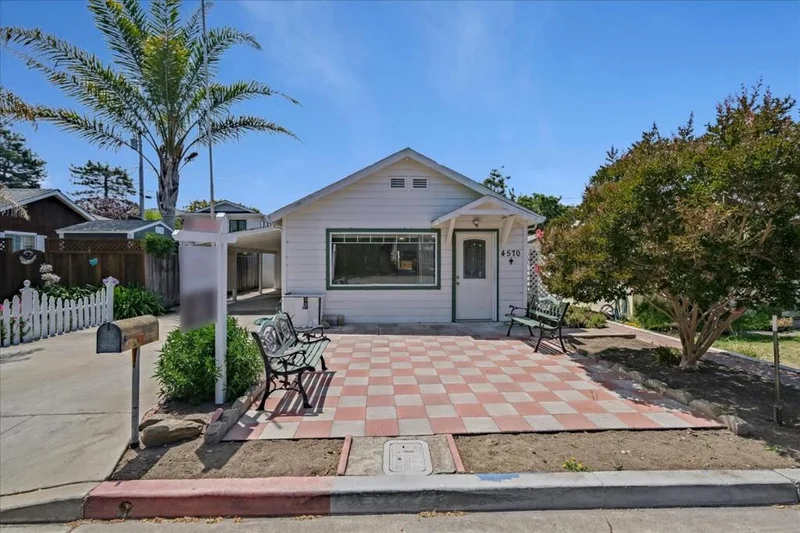 4570 Crystal, Capitola, CA 95010