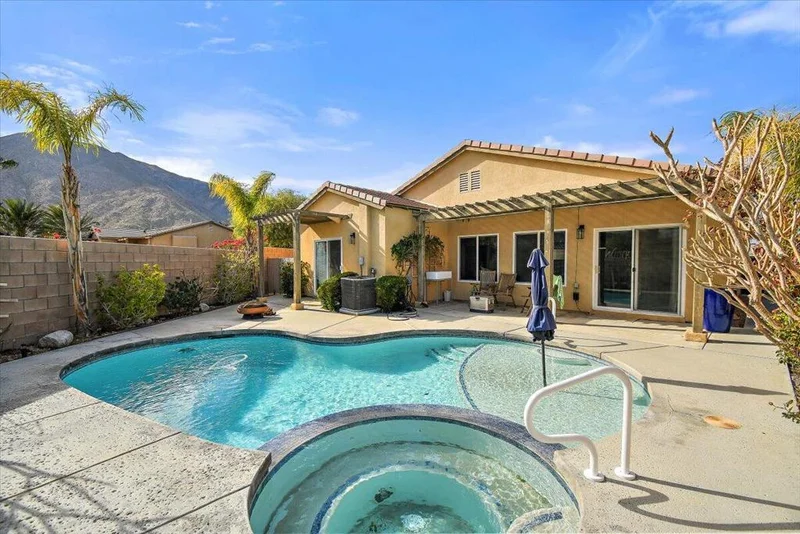 1165 Vista Sol, Palm Springs, CA 92262
