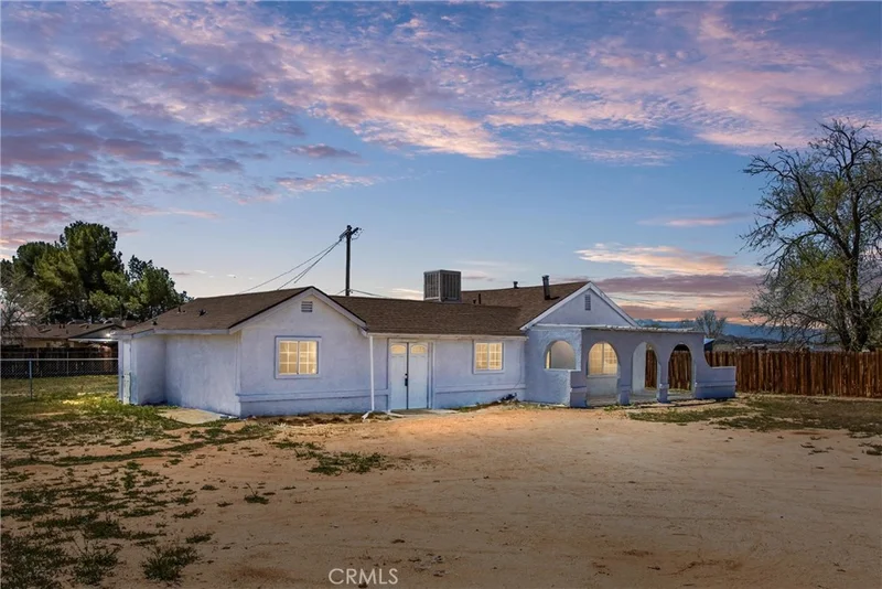 22889 Cahuilla, Apple Valley, CA 92307
