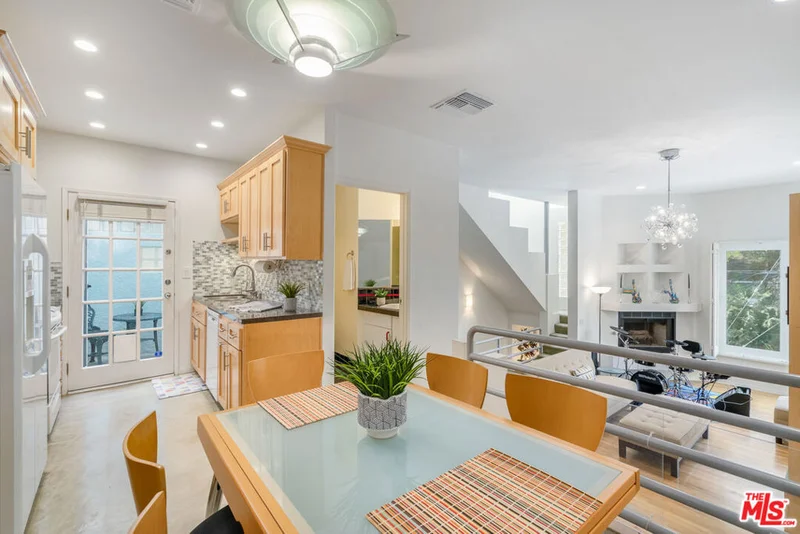 8730 Wonderland, Los Angeles, CA 90046