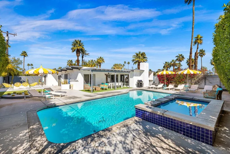 523 Farrell, Palm Springs, CA 92262