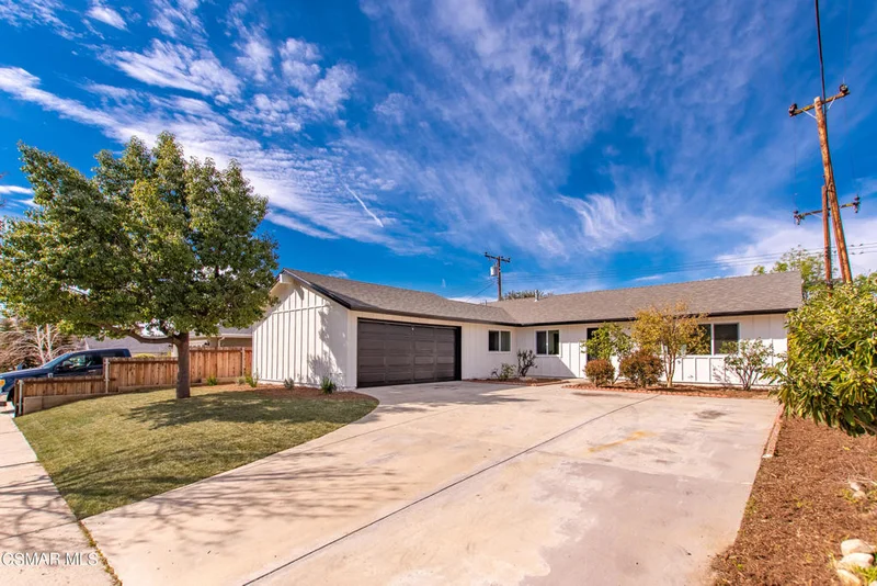2277 Elizondo, Simi Valley, CA 93065