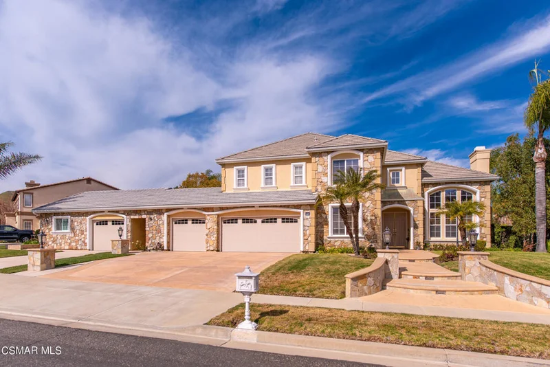 87 Highland, Simi Valley, CA 93065