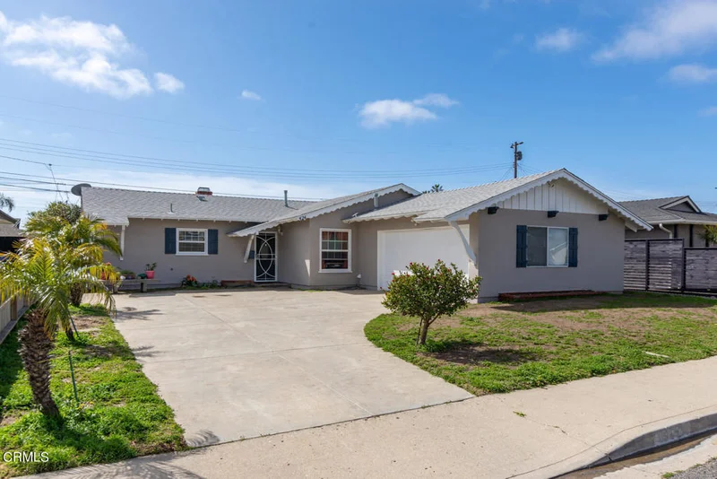 424 Vine, Oxnard, CA 93033
