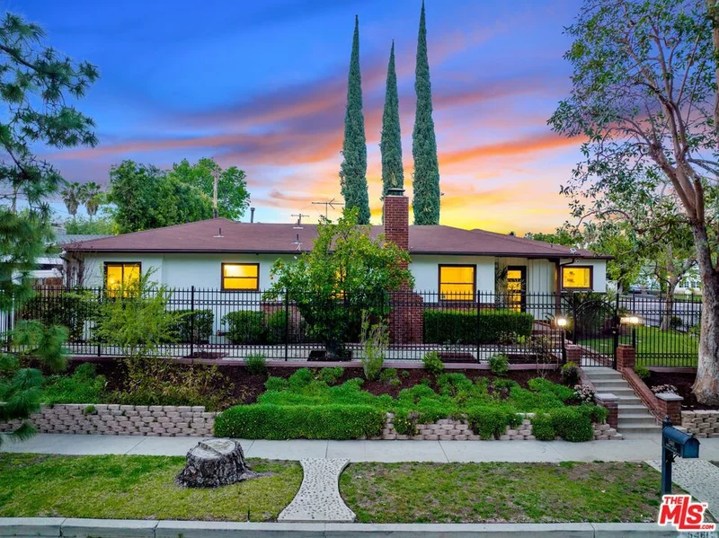 5461 Forbes, Encino, CA 91436
