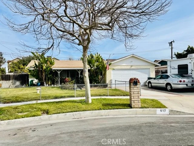 617 Gates, Santa Ana, CA 92703