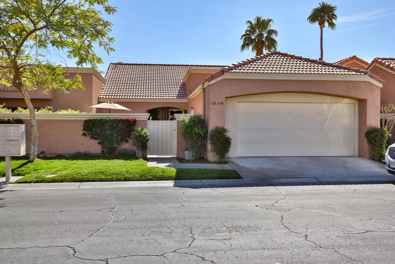 42674 Liolios, Palm Desert, CA 92211