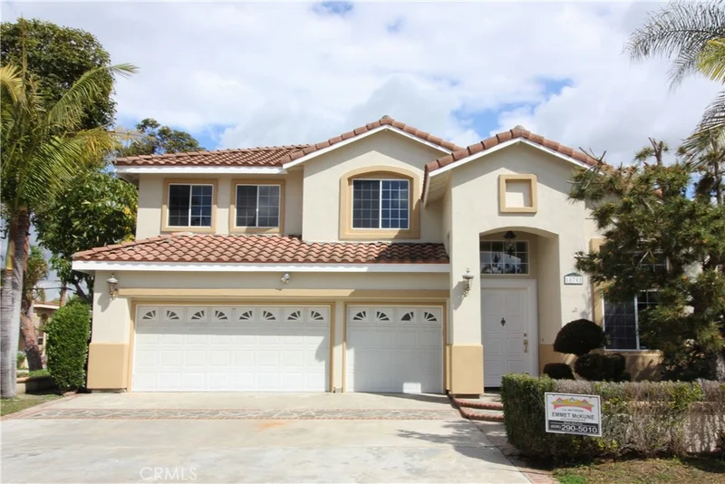 18708 West, Artesia, CA 90701