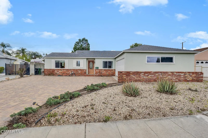 7917 Zelzah, Reseda, CA 91335