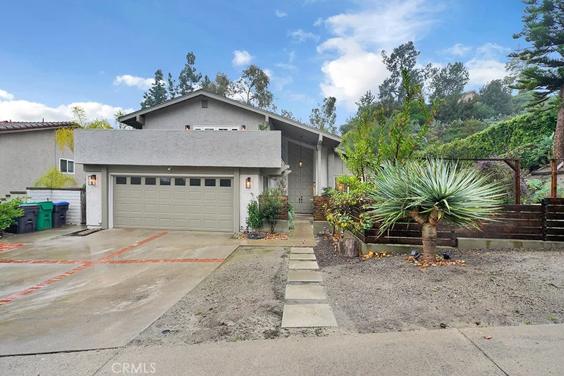 27052 Preciados, Mission Viejo, CA 92691