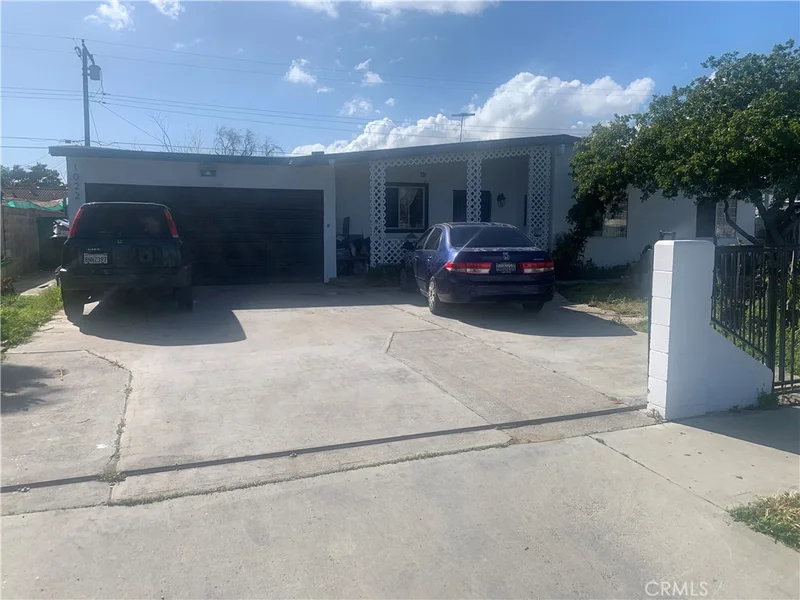 1022 West, Santa Ana, CA 92703