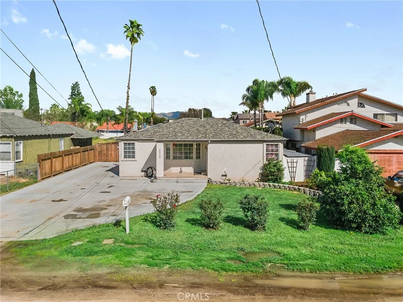 6210 Stearns Street, Riverside, CA 92504