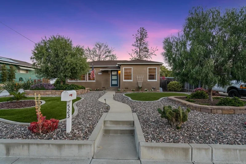 523 E 9th Ave, Escondido, CA 92025