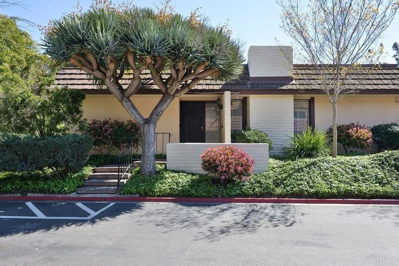 4308 Collwood, San Diego, CA 92115
