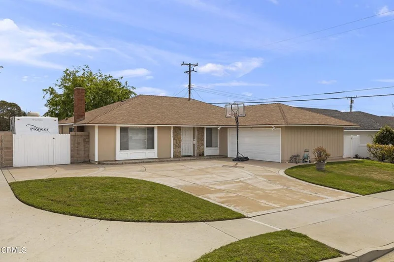 2266 Rocklyn, Camarillo, CA 93010