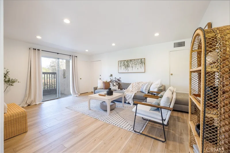 25801 Marguerite Parkway 104, Mission Viejo, CA 92692