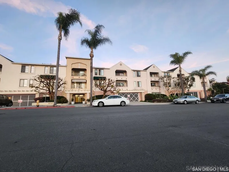 4545 Arizona St #Apt 109, San Diego, CA 92116
