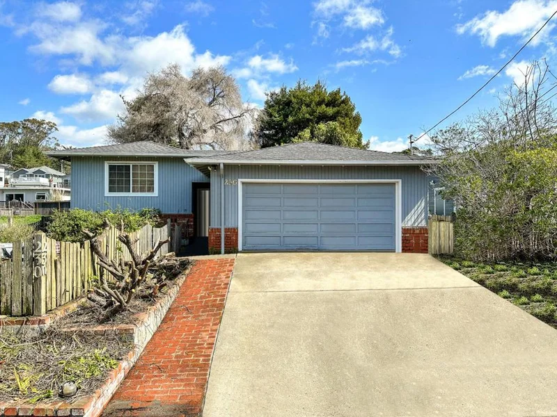 230 Madrid, El Granada, CA 94018